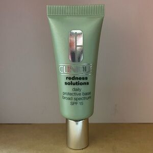 Clinique Redness Solutions Daily Protective Base Board Spectrum SPF 15 New 15ml